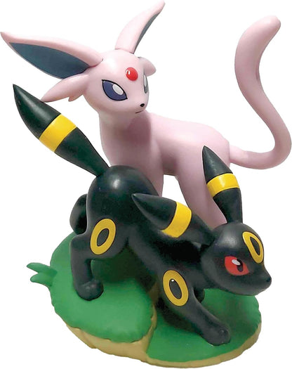 Scarlet & Violet – Prismatic Evolutions Super-Premium Figure Collection